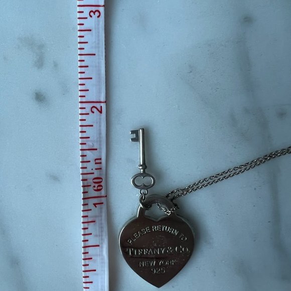 Return to Tiffany Heart Tag and Key Pendant - Picture 6 of 8